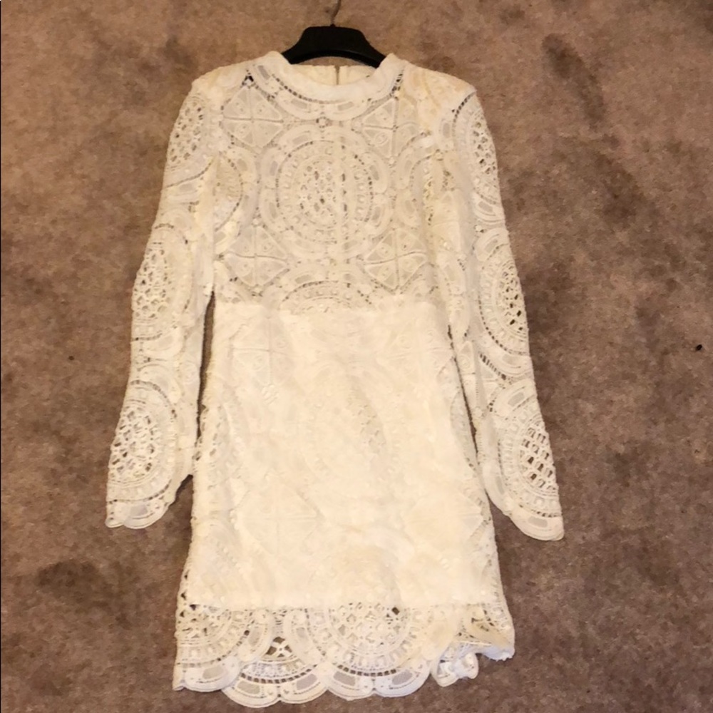 White dress mock turtleneck collar/high collar